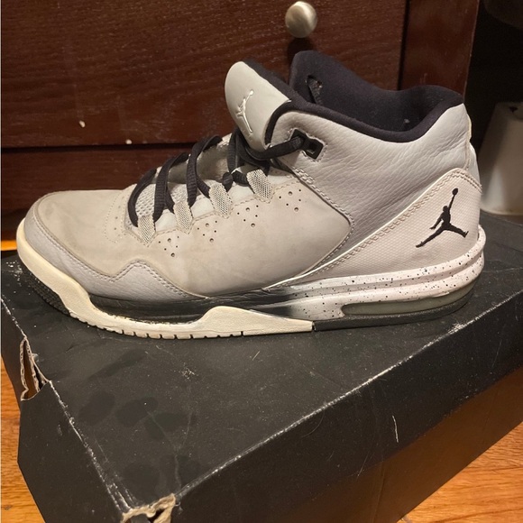 Nike Air Jordan Flight Origin 2 Basketball Shoes 7 - Picture 2 of 5